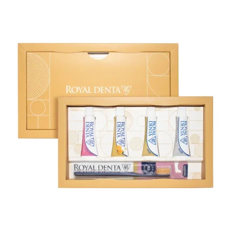 Mini kinkekomplekt Royal Denta Royal Denta mini kinkekomplekt pakend avatuna. 4 mini pastat ja üks hambahari
