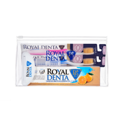 Royal Denta Sensitive Go komplekt - kaks soft hambaharja, 130g Jeju hambapasta, tuubi pigistaja ja hambaharjakorgid kosmeetikakotis