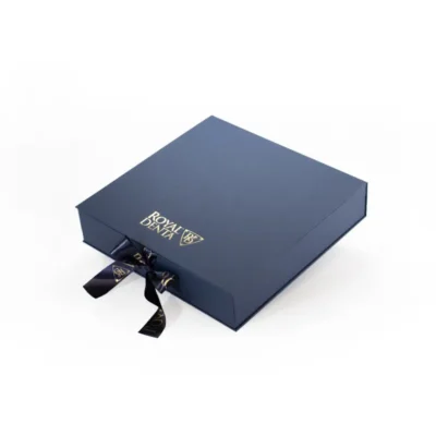 Royal Denta Premium kinkekomplekti pakend lipsuga